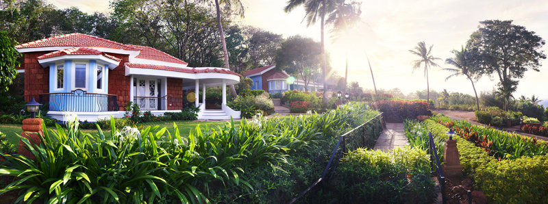 ทัช ฮอลิเดย์ วิลเลจ รีสอร์ต แอนด์ สปา กัว Hotel แคนโดลิม ภายนอก รูปภาพ The resort's villas