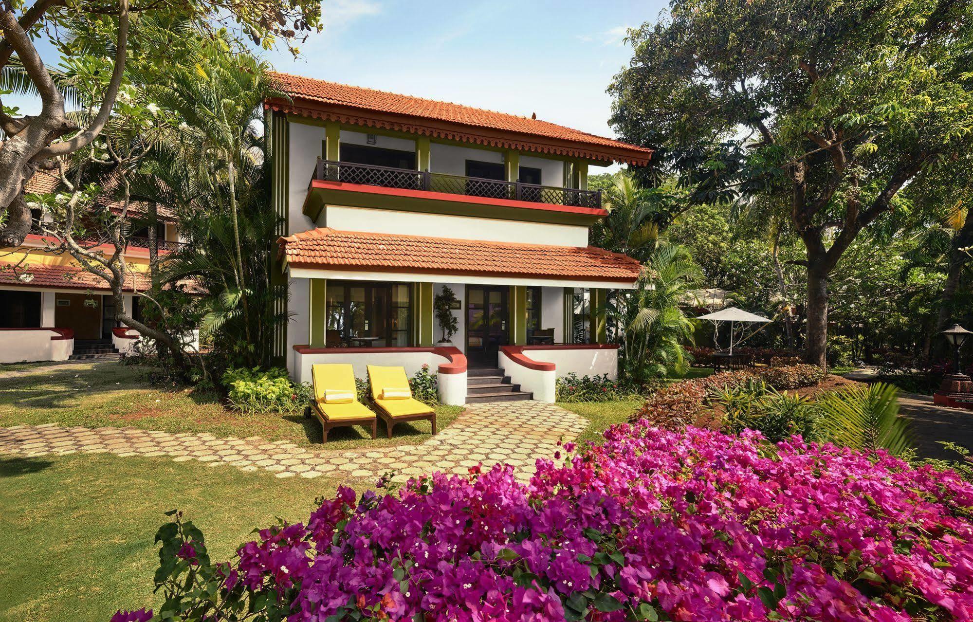 ทัช ฮอลิเดย์ วิลเลจ รีสอร์ต แอนด์ สปา กัว Hotel แคนโดลิม ภายนอก รูปภาพ A villa at the resort